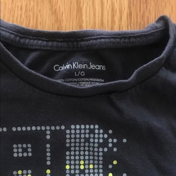 🌸3/$15.00🌸Boys Calvin Klein Jeans T-shirt - Picture 2 of 2